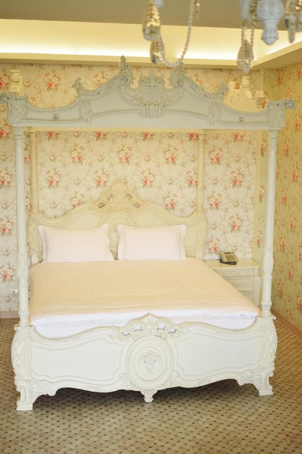 יוצ'י Bliss Bed And Breakfast מראה חיצוני תמונה